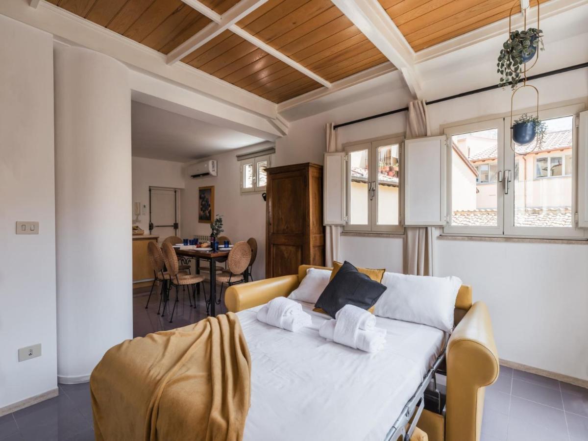 The Best Rent - Two-Bedroom Apartment With Terrace Near Trevi Fountain Rzym Zewnętrze zdjęcie