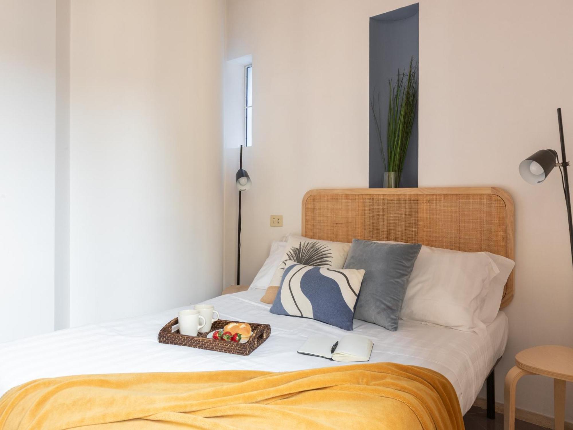 The Best Rent - Two-Bedroom Apartment With Terrace Near Trevi Fountain Rzym Zewnętrze zdjęcie