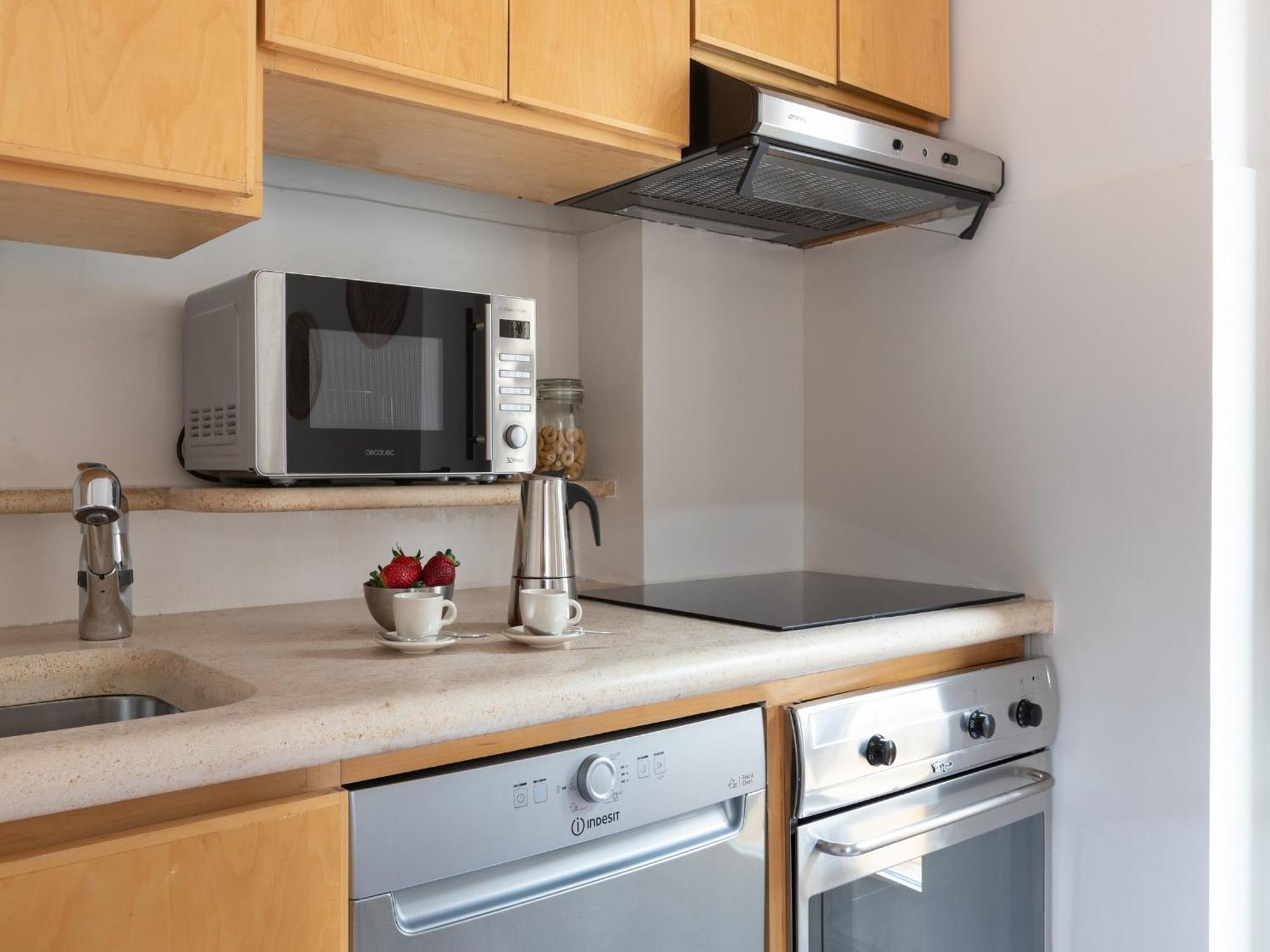 The Best Rent - Two-Bedroom Apartment With Terrace Near Trevi Fountain Rzym Zewnętrze zdjęcie